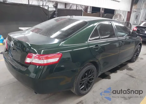 2011 Toyota Camry Le z USA, uszkodzony, nr VIN 4T1BF3EKXBU592551